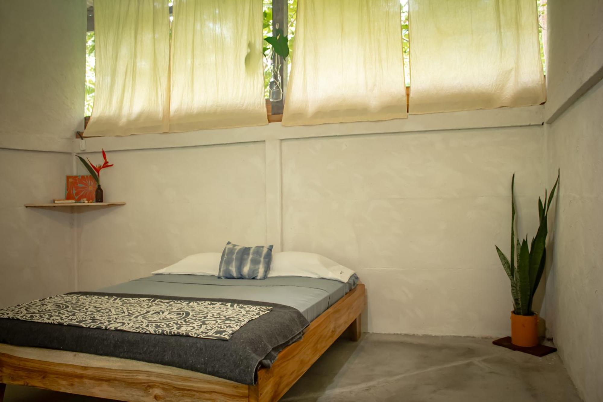 Smile Jungle Hostel Puerto Viejo de Talamanca Экстерьер фото